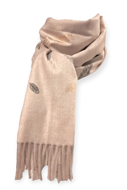 Vaaleameleerattu cashmere -huivi sulkakuviolla