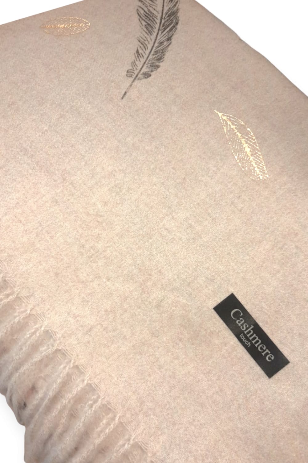 Vaaleameleerattu cashmere -huivi sulkakuviolla