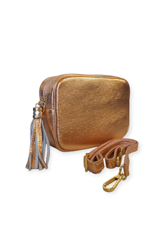 Nahkainen crossbody -laukku ruusukulta