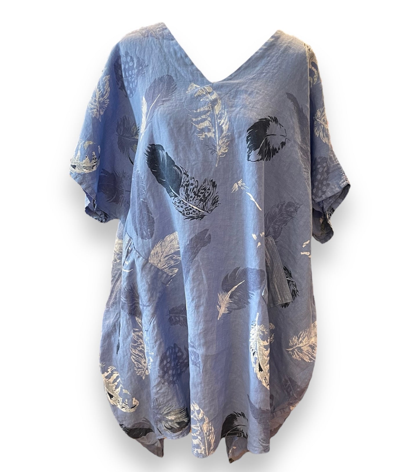 Pellavatunika sulkakuvioilla