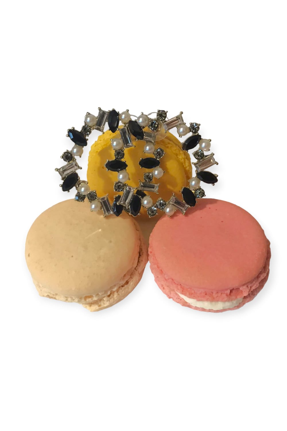 Mustavalkoiset strassikorvakorut