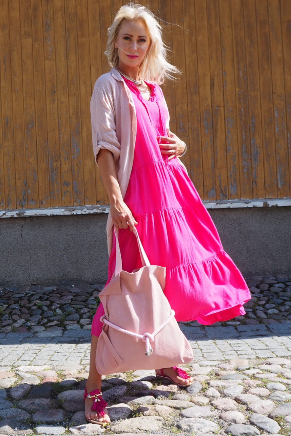 Pinkki maximekko