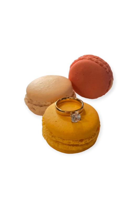 Strassisormus yhdellä kivellä