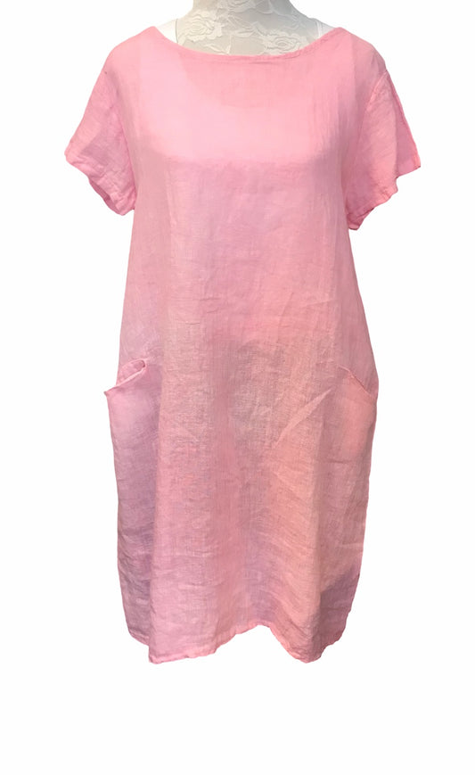 Pellavatunika taskuilla